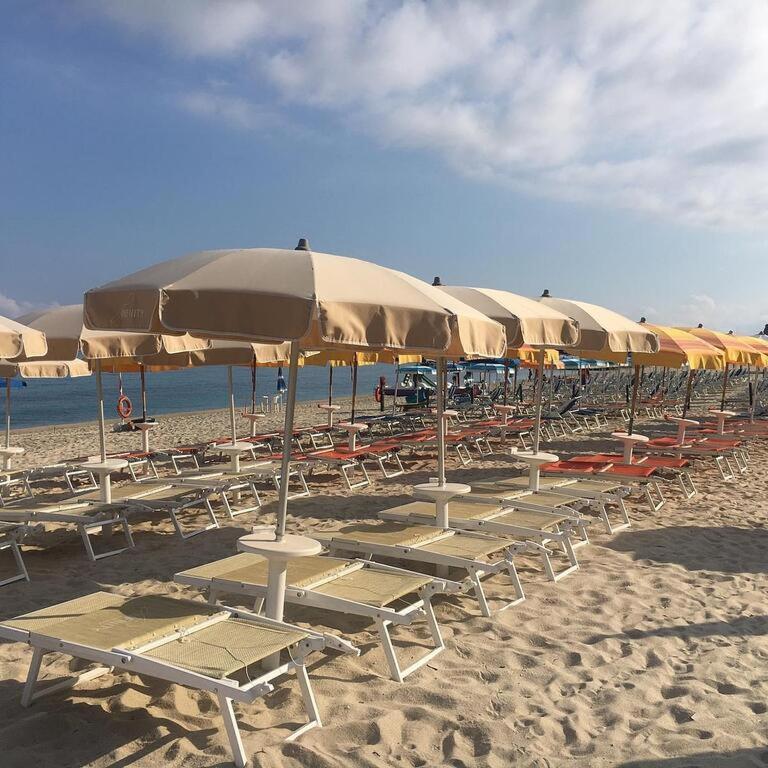 Residenza Gargano Hotell Tropea Exteriör bild
